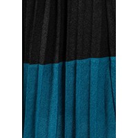 Soft Feel Fine Knit Pleated Skirt in Black & Teal